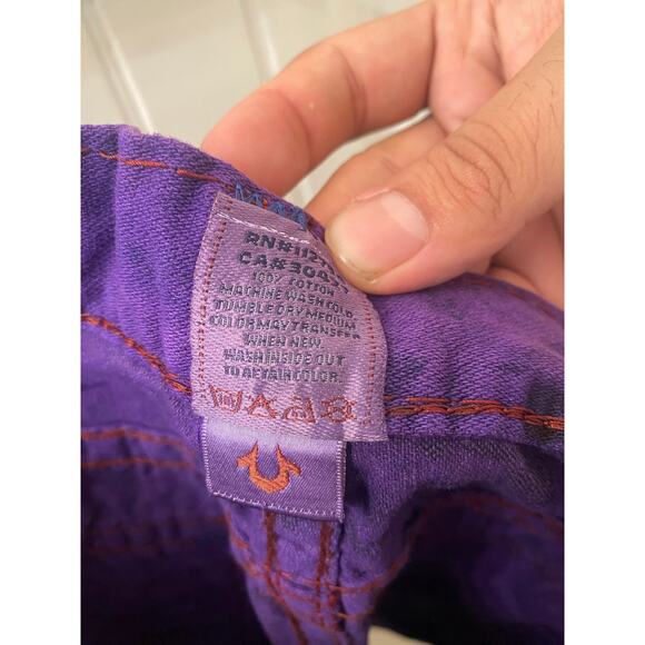 True Religion Urban Cow Billy Purple Wash Distressed Denim Jean Shorts Sz 34 - Picture 8 of 8